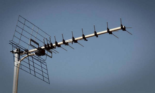 Τηλεοπτικές άδειες: Ποιος θα πληρώσει τα 622 εκατομμύρια των θαλασσοδανείων;