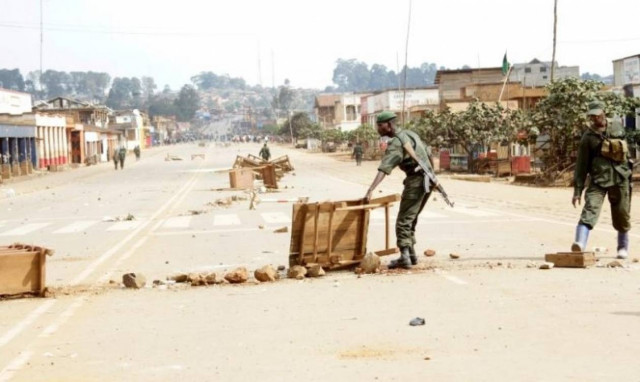 Κονγκό: Τραγικός θάνατος για δύο γυναίκες που λιντσαρίστηκαν και πυρπολήθηκαν από όχλο