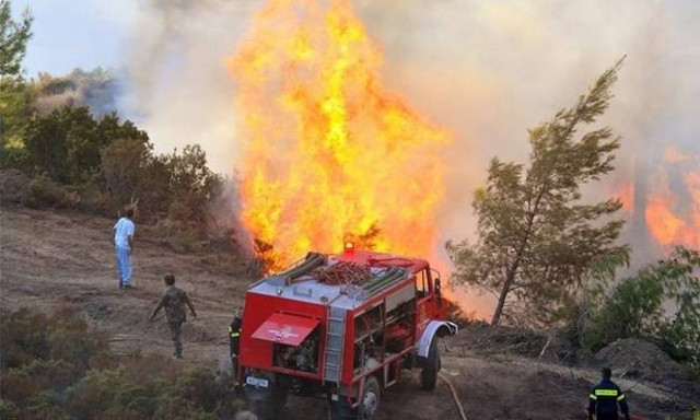 Φωτιά τώρα στο Ποδοχώρι Καβάλας