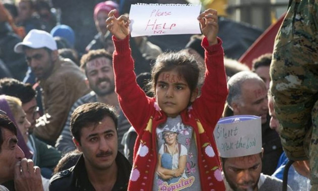 Βαυαρός ΥΠΟΙΚ: Να απελαθούν εκατοντάδες χιλιάδες πρόσφυγες