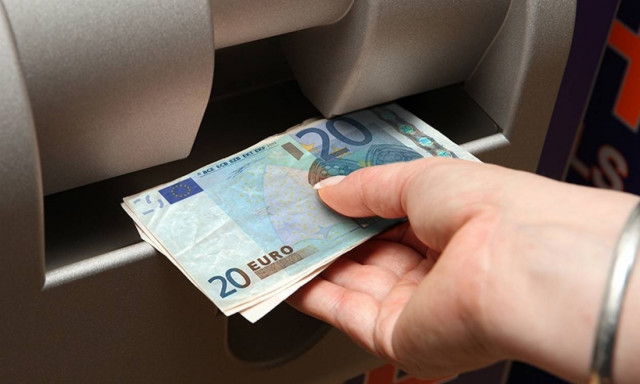 Τριπλό σοκ στις συντάξεις από τον Σεπτέμβριο