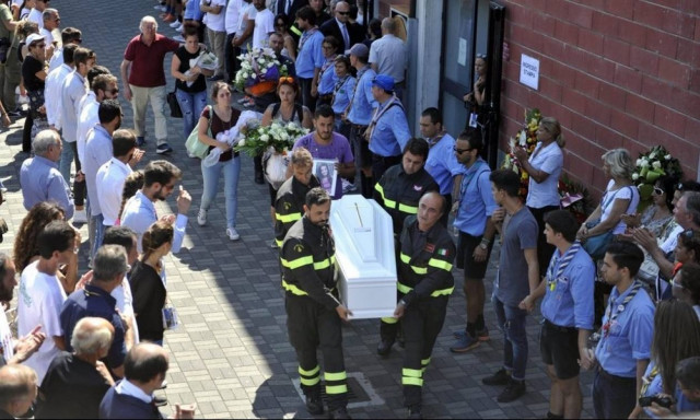 Σεισμός Ιταλία: Ραγίζει καρδιές το γράμμα διασώστη στην 9χρονη Τζούλια