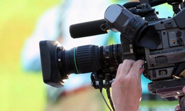 Τηλεοπτικές άδειες: Άρχισε ο πόλεμος μεταξύ των υποψηφίων