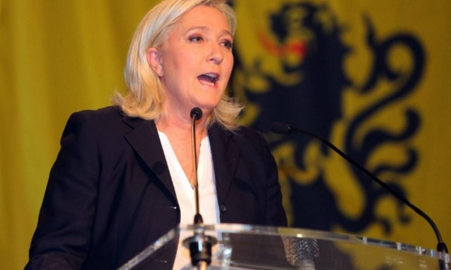 Μετά τον Κιμ Γιονγκ Ουν και την Κου Κλουξ Κλαν και η Μαρίν Λεπέν στηρίζει Ντόναλντ Τραμπ