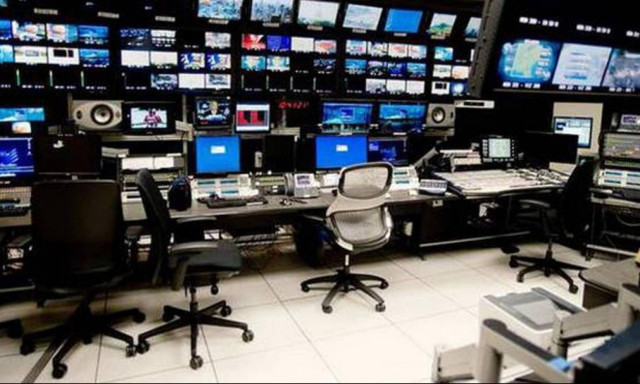 Τηλεοπτικές άδειες: Πόσα πρόσφεραν οι επιλαχόντες που έμειναν εκτός και... περιμένουν