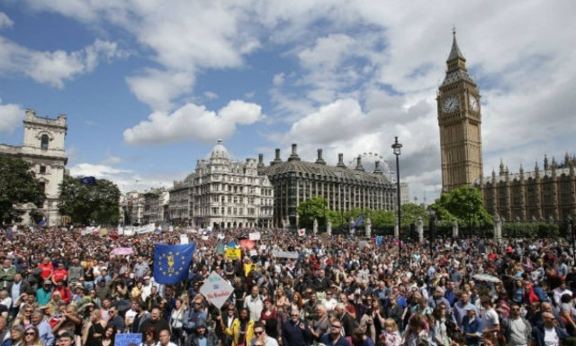 Λονδίνο: Χιλιάδες πολίτες κατα του Brexit
