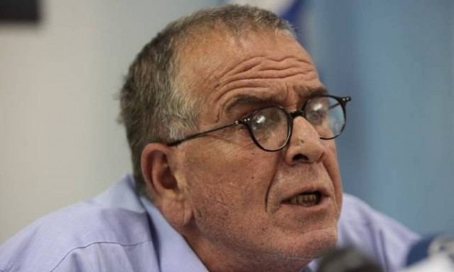 Mouzalas announces transfer of refugees to mainland to relieve islands' congestion