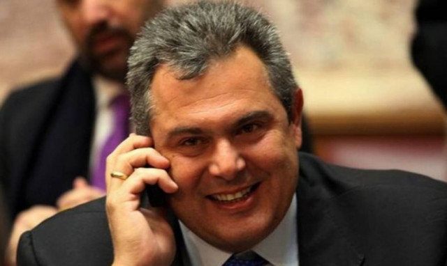 «Ξέφρενο πάρτι» στο Twitter, γλεντούν τον Καμμένο! (photos)