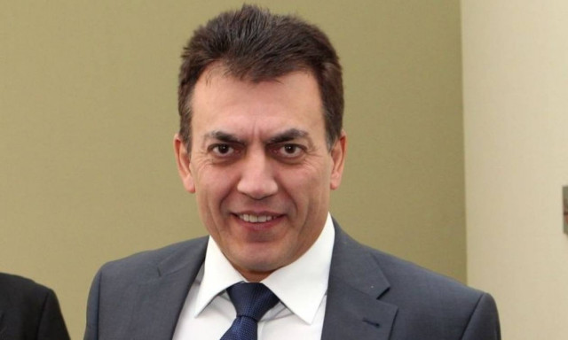 Για «παραπληροφόρηση και μαύρη προπαγάνδα» κατηγορεί τον κ. Βρούτση το Yπουργείο Εργασίας