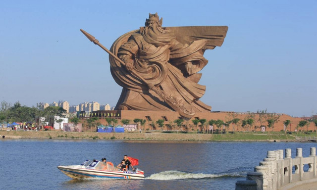 Ολοκληρώθηκε «Ο Θεός του Πολέμου», το επικό άγαλμα που ζυγίζει 1.320 τόνους (Pics)