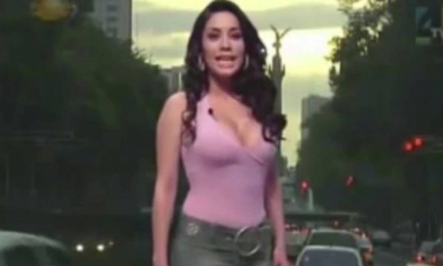 «Καυτό» κορίτσι του καιρού προκάλεσε ερωτική θύελλα! Εσείς μπορείτε να καταλάβετε γιατί; (video)