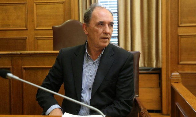 Τάζει προγράμματα και «βλέπει» ανάπτυξη ο Σταθάκης