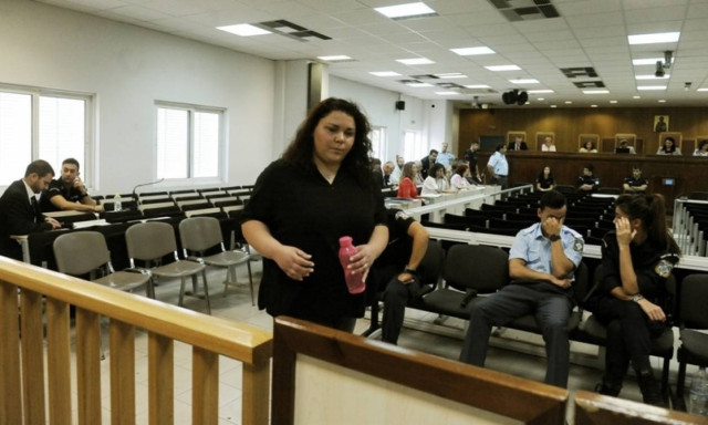 Δίκη Χ.Α. - Συντετριμμένη η αδερφή του Παύλου Φύσσα: «Τραγούδια έγραφε, δεν σκότωνε»