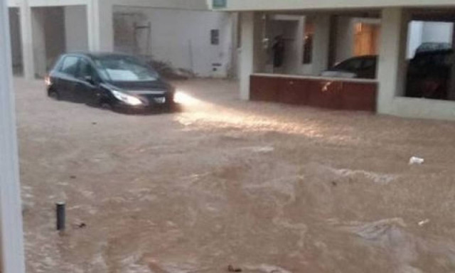 «Βούλιαξε» το Άργος: Αποκλεισμένο όλο το κέντρο από την έντονη βροχόπτωση