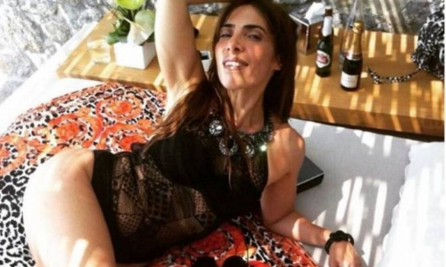 Η Μάγκυ Χαραλαμπίδου κολάζει στο Instagram με την πίσω... όψη της! (photos)