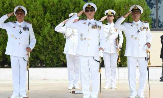 Πολεμικό Ναυτικό: Τελετή Παράδοσης- Παραλαβής Διοικητού Σχολής Ναυτικών Δοκίμων (pics)