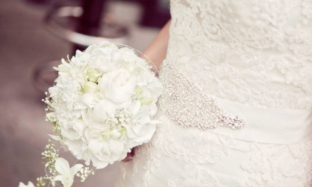 Άργησε η νύφη και γλίτωσαν τραγωδία στη Λέρο! (pics)