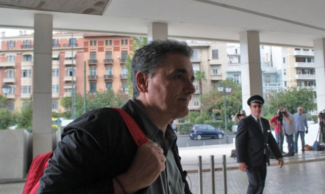 Διαπραγματεύσεις: Οι θεσμοί ήρθαν και θέλουν να βάλουν χέρι στο «Υπερταμείο»