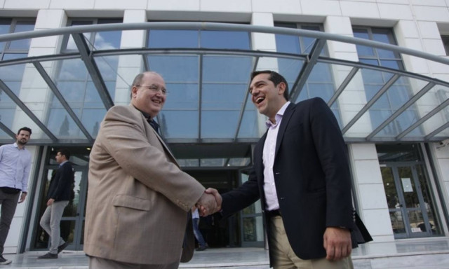 Αυτοαποθεώνονται! Ο Τσίπρας έβαλε άριστα... 20 στον Φίλη!