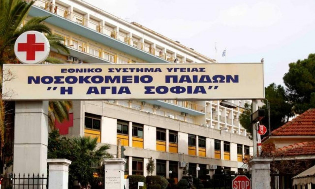 Υποβλήθηκε σε επέμβαση το αγοράκι που έπεσε από μπαλκόνι στην Καλλιθέα