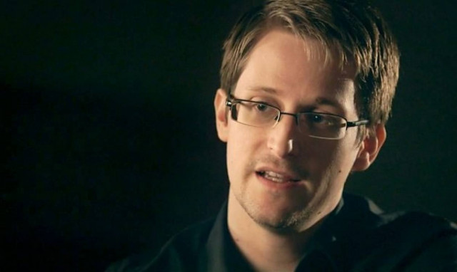 Ο Σνόουντεν ζητά από τον Ομπάμα να του δώσει χάρη! (vid)