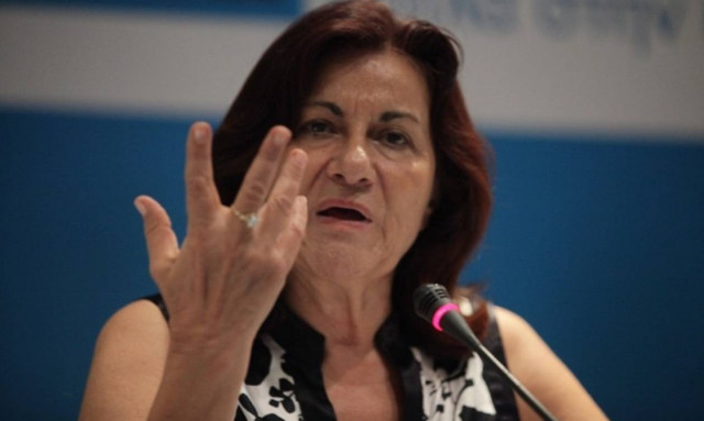 Η Θεανώ Φωτίου ξαναχτυπά: «Δεν κόβουμε προνοιακά επιδόματα, εξορθολογίζουμε»