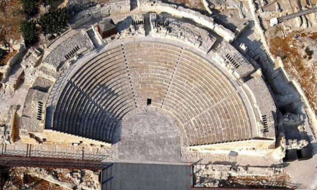 Στο Κούριο βρέθηκε η αρχαιότερη φιάλη γιαλιού