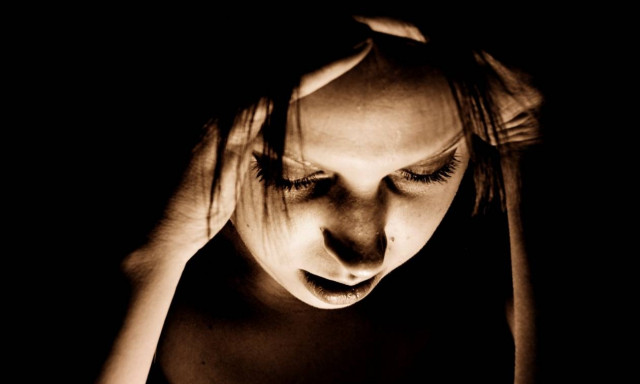 Υπέφερε από τρομακτικούς πονοκεφάλους μέχρι που οι γιατροί ανακάλυψαν κάτι φρικιαστικό! (vid+pics)