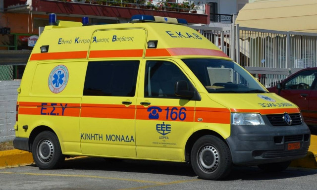 Σαντορίνη: Σοβαρός τραυματισμός 30χρονου μετά από βουτιά