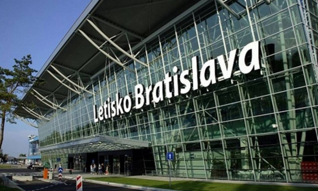 Γκίντεον Ράχμαν: «Ο μόνος τρόπος να σωθεί η ΕΕ είναι η δημιουργία δομής δύο ταχυτήτων»