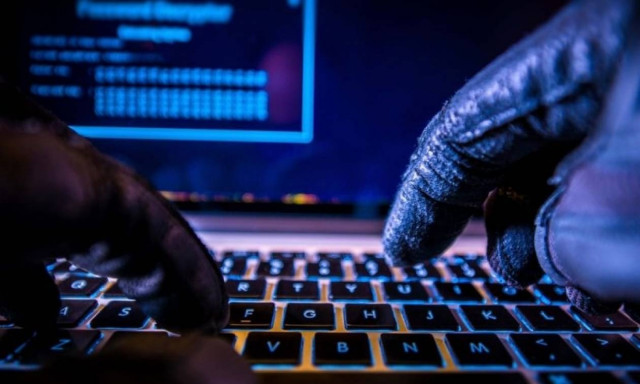 ΗΠΑ: Συναγερμός στους Δημοκρατικούς - Χάκερς έχουν διεισδύσει ηλεκτρονικά και υποδύονται τα στελέχη