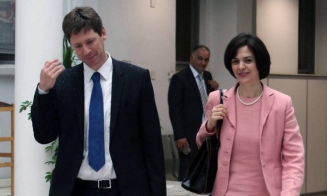 Αποχωρούν οι εκπρόσωποι των Θεσμών