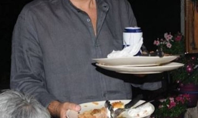 Γνωστός δημοσιογράφος του Alpha έγινε σερβιτόρος