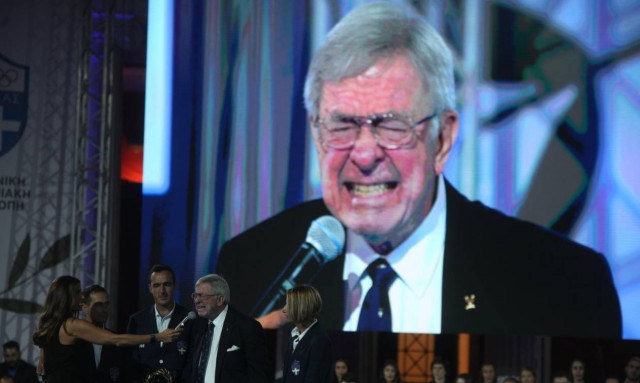 Ανησυχία για τον τέως βασιλιά Κωνσταντίνο: Τι συμβαίνει με την υγεία του;