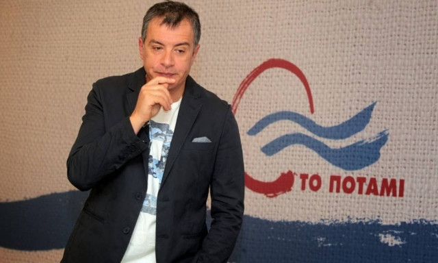 Θεοδωράκης: Ποιος έκαψε στην καρδιά της Αθήνας τρεις νέους ανθρώπους;