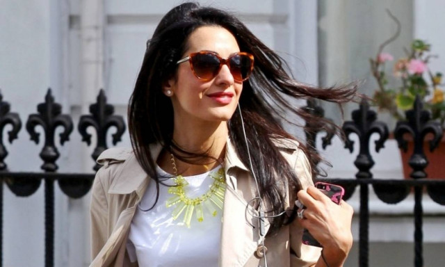 Η Αμάλ Κλούνεϊ ρισκάρει τη ζωή της για να μηνύσει τους τζιχαντιστές (video)