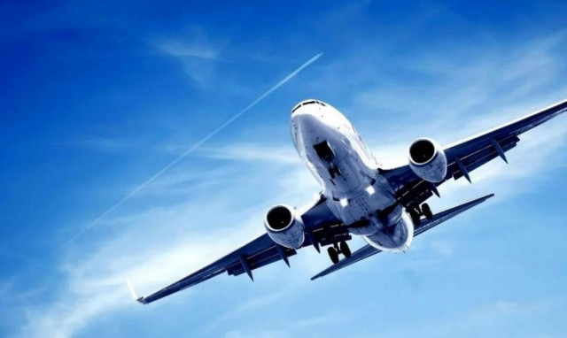 Και ξαφνικά κάτι συνέβη στην πτήση για Χανιά – Χαμός μέσα στο αεροπλάνο (pics)