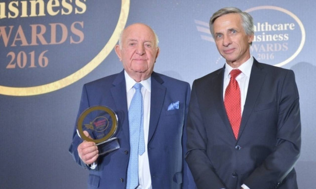 Healthcare Business Awards 2016: Τιμητική βράβευση του Σταύρου Δέμου