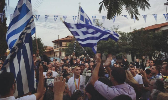 Στις Φέρες έχτισαν τείχη για να τα… γκρεμίσουν και να γιορτάσουν το χρυσό Παραολυμπιακό μετάλλιο!