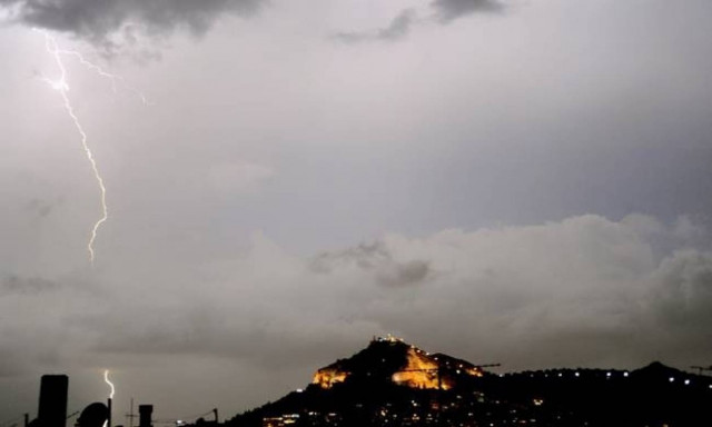 Καιρός: Έκτακτο δελτίο επιδείνωσης καιρού με καταιγίδες, χαλάζι και πτώση της θερμοκρασίας (pics)