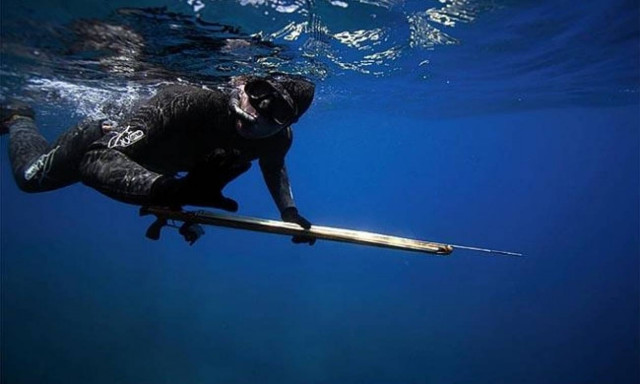 Σοβαρός τραυματισμός ψαροντουφεκά από σκάφος μεταξύ Μυκόνου και Δήλου