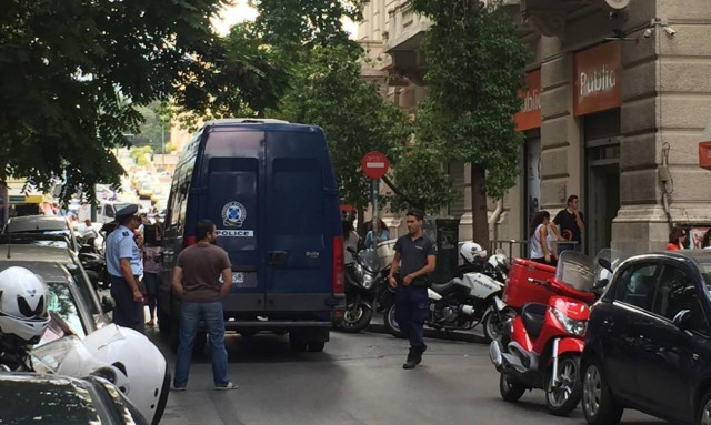 Εισβολή του «Ρουβίκωνα» στο Σώμα Επιθεωρητών Ελεγκτών του υπ. Μεταφορών