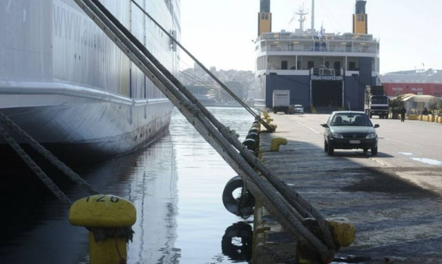 Μέχρι πότε θα είναι δεμένα τα πλοία στα λιμάνια