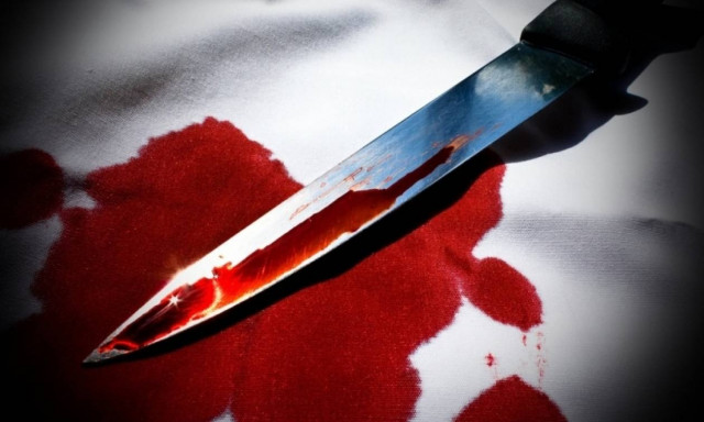 Η απόλυτη φρίκη - Ταξίδευε με τα... σπλάχνα του συζύγου της σε βάζο!