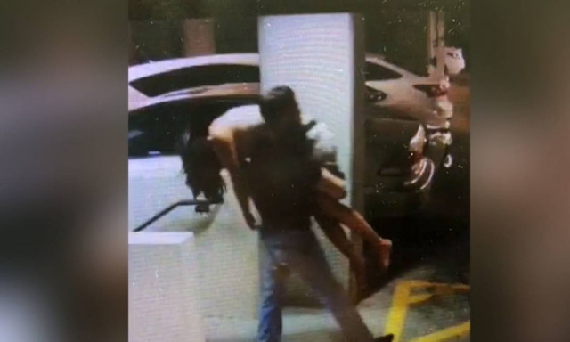 Σοκ: Έμεινε αναίσθητη και την κουβάλησε σπίτι του για να την βιάσει (video)