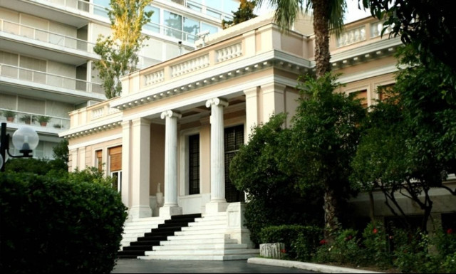 Τηλεοπτικές άδειες - Πηγές Μαξίμου: Ο Σαββίδης έχει 15 ημέρες προθεσμία για την πρώτη δόση