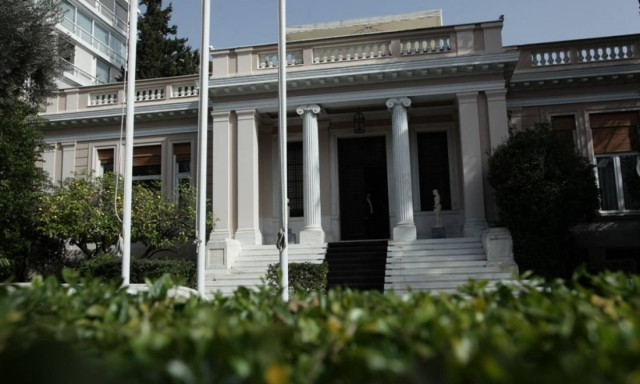 Κυβερνητικοί κύκλοι: Η ΝΔ εξευτελίζεται για να υπερασπιστεί τη διαπλοκή