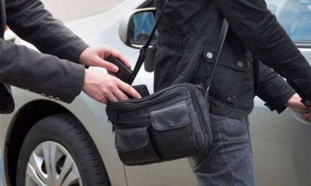 Ηράκλειο:  Δεν πρόσεξε και τα χρήματά του έκαναν «φτερά»