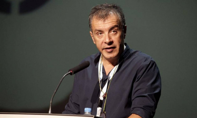 Τηλεοπτικές άδειες - Θεοδωράκης: Το εγχείρημα του ΣΥΡΙΖΑ TV κλυδωνίζεται