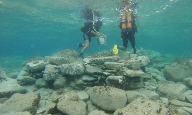 Εντυπωσιακά αρχαία ευρήματα στο βυθό της Δήλου (pics)